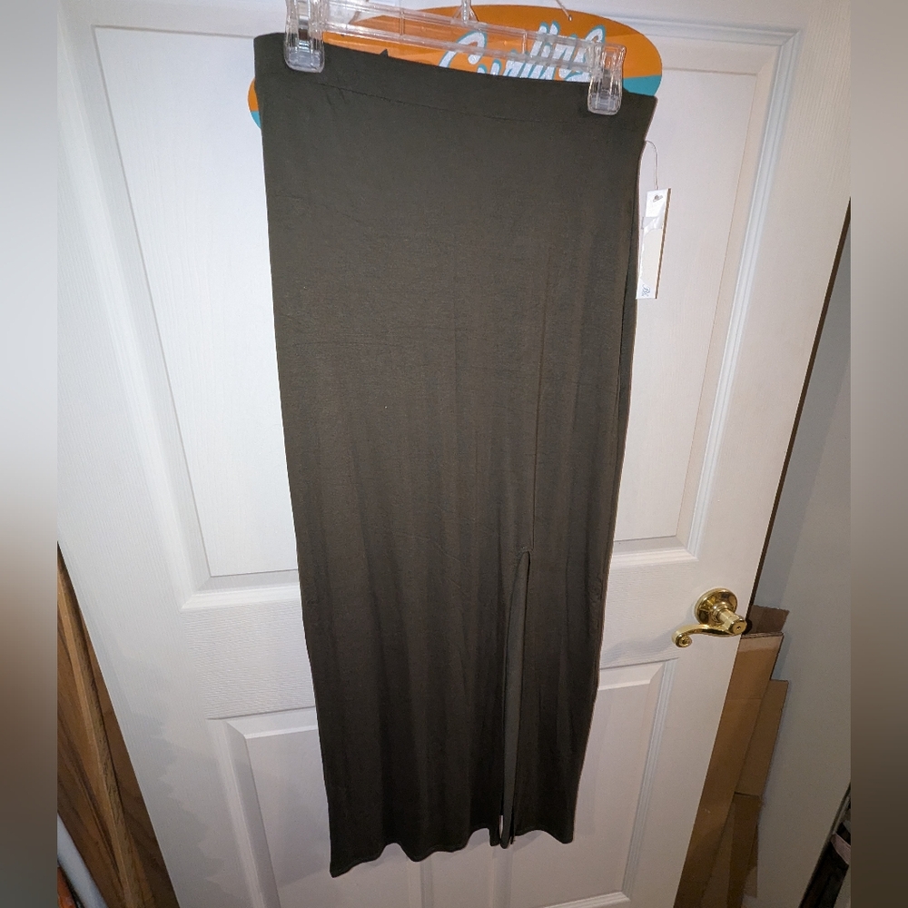 Nwt Brandy blu olive green skirt sz M